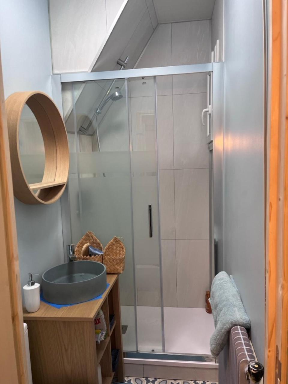 Appartement Appt Lumineux - 2 - Et Commerces *
